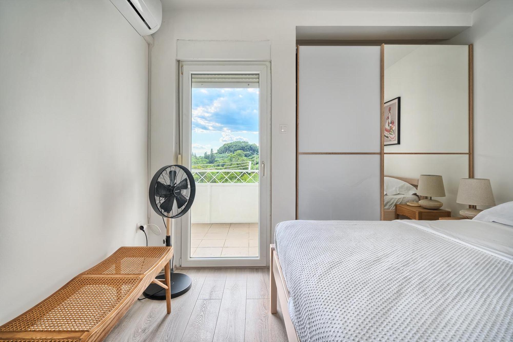 A2- Luxury W Big Balcony 4 Min Walk To *